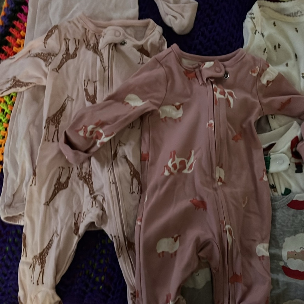 Bulk girls clothes (0-3 months) - Picture 5 of 7